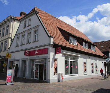 Gemütliche 2-Zimmerwohnung im Dachgeschoss in der Fußgängerzone - Photo 1