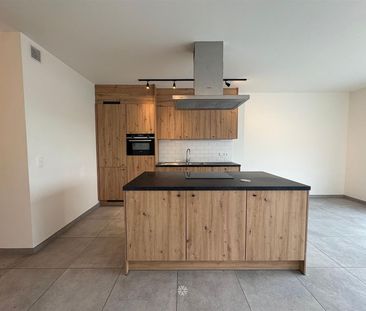 3-slaapkamer appartement met ruim terras en tuin in centrum Ouwegem! - Photo 3