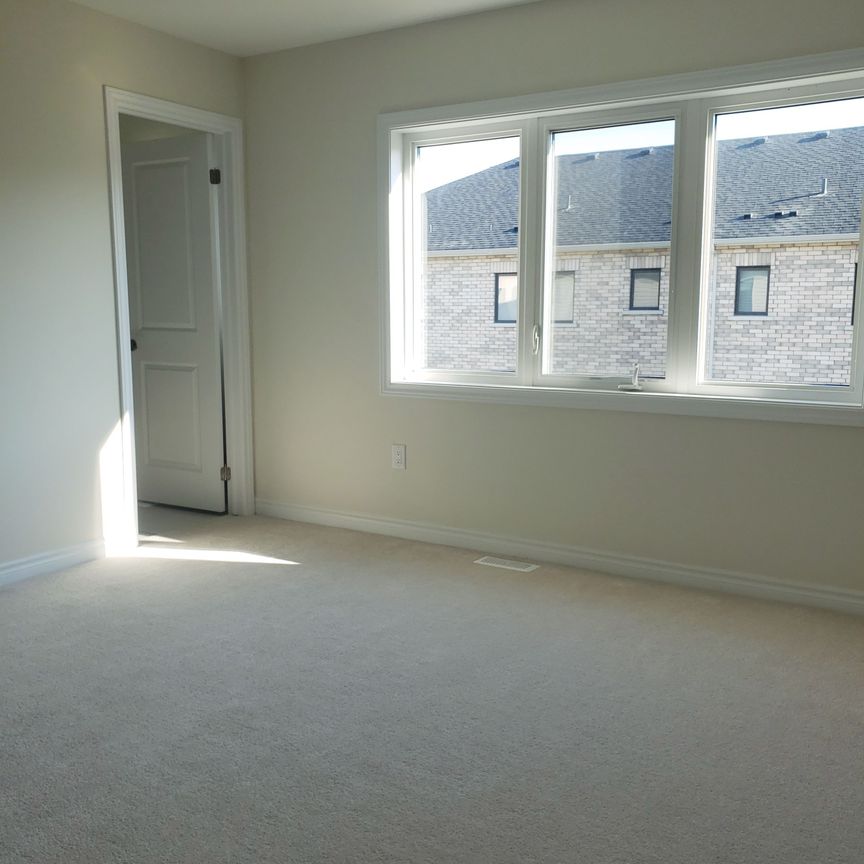 For Lease - 46 Concord Drive, Thorold, Ontario - Photo 1