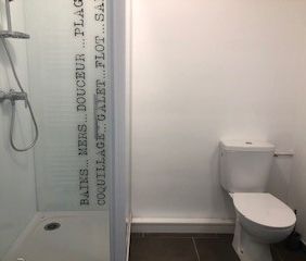 STUDIO MEUBLÉ DANS RESIDENCE RECENTE FACE FAC CITADELLE - Photo 1