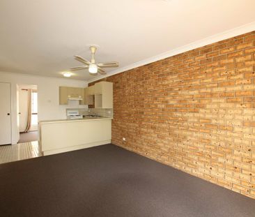 3 Bedroom Unit in Convenient Beenleigh Location with Ceiling Fans a... - Photo 3