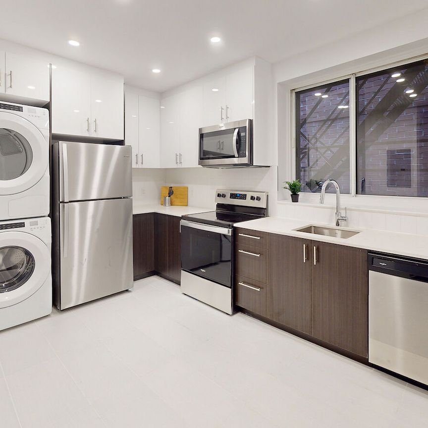 Monkland Village NDG - Photo 1