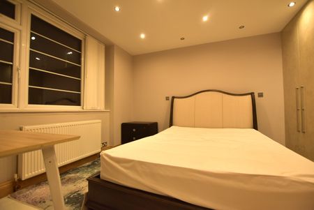 Townshend Court, Townshend Road, London, NW8 - Photo 2