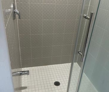 For Lease - 21 Humberstone Crescent, Brampton, Ontario - Photo 6