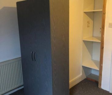 Studio to rent - Photo 6