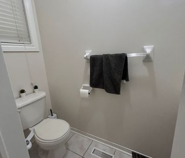 For Lease - 1372 Godwick Drive, Mississauga, Ontario - Photo 5