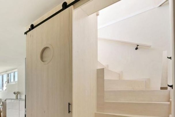 3 bedroom luxury Flat for rent in Nueva Andalucia, Andalusia - Photo 1