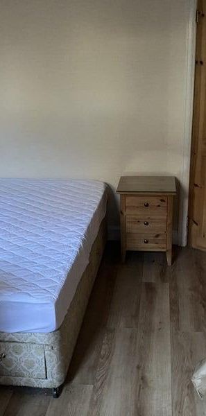 House share to rent - Photo 1