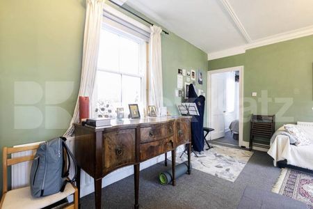 2 Bedroom, 1 bath, 1 reception - Photo 2