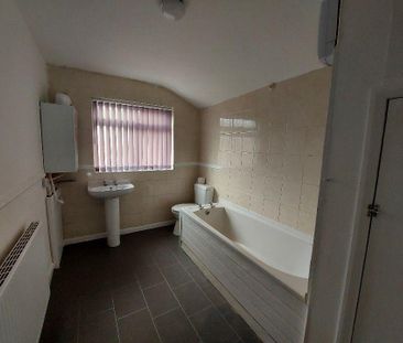2 bedroom terraced house to rent - Photo 5