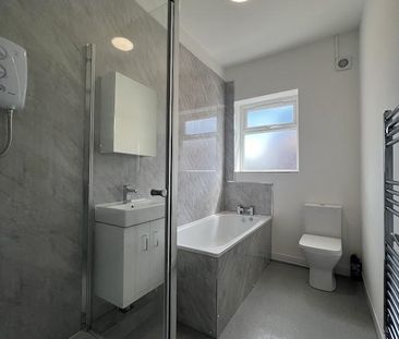 3 bedroom end of terrace house to rent - Photo 5