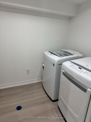 For Lease - 18 Madonna Gardens, Toronto, Ontario - Photo 1