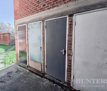 2 bedroom Flat To Let - Photo 5