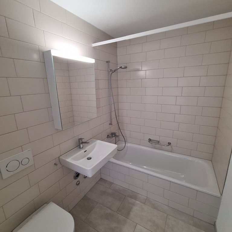 Zeitgemäss wohnen in belebtem Stadtquartier - Photo 1