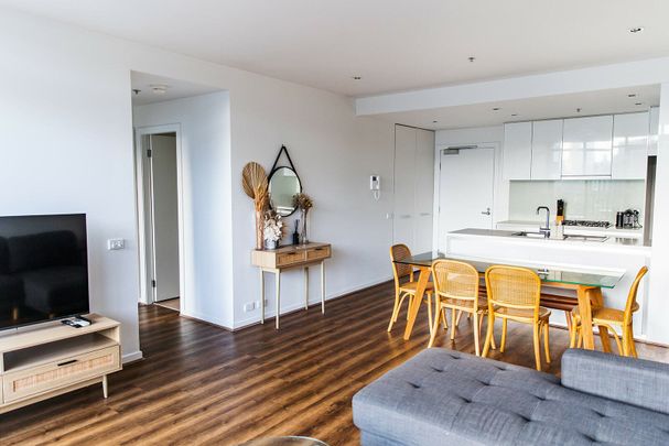 INNER-CITY LIVING WITH RESORT-STYLE FACILITIES - Photo 1