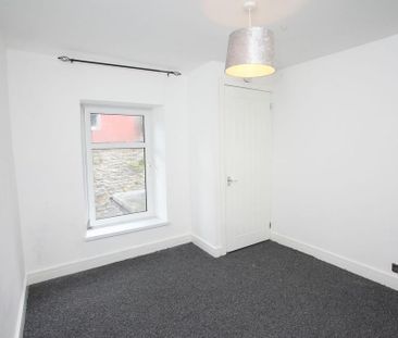 2 bedroom end of terrace house to rent - Photo 1