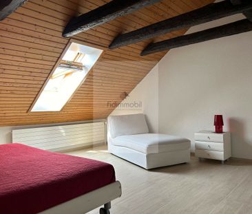 BEL APPARTEMENT PARTIELLEMENT RÉNOVÉ DANS DEMEURE VILLAGEOISE - Photo 2