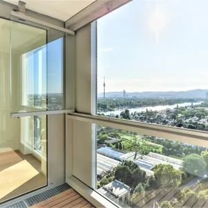 SKY-LIVING RESIDENZ MIT ROOFTOP POOL, FITNESS, WELLNESS UND LOUNGES IN PREMIUMLAGE || VIC UND VIS - Photo 1