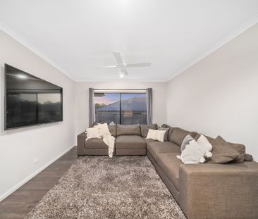 THE PERFECT BALANCE OF SPACE, COMFORT & ACERAGE LIVING - Photo 3