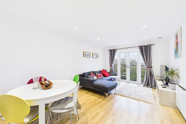 2 bedroom Flat in Sherbourne Court, Maidenhead - Photo 1