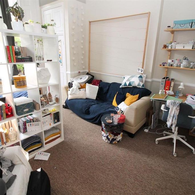 4 bedroom property to rent - Photo 1