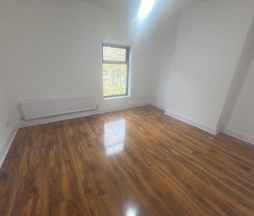 4 bedroom terraced house to rent - Photo 5