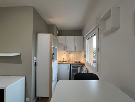 Location Appartement 1 pièce 23m² AUBIERE 63170 - Photo 4