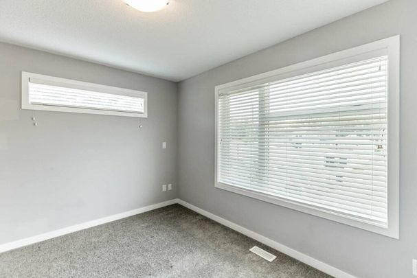 Edmonton Unfurnished townhouse Rental in Parkdale - Stunning Brand New Townhouse Located Close to NAIT and Downtown - Photo 1