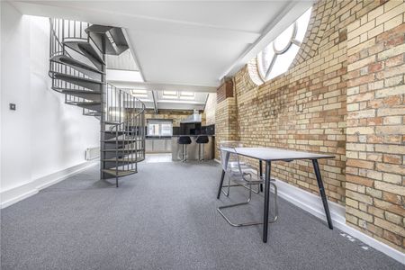 Pump House Close, London, SE16 7HS - Photo 2