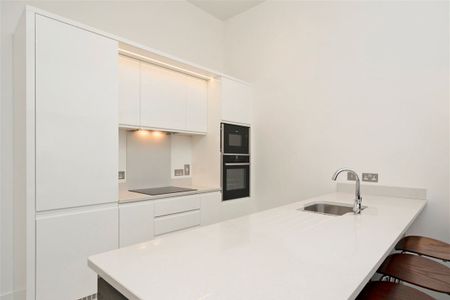 Apartment 2 , Hanover Court, Hanover Quay, Grand Canal Dk, Dublin 2 - Photo 4