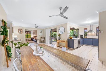 27 Seabrook Circuit, Bushland Beach - Photo 5