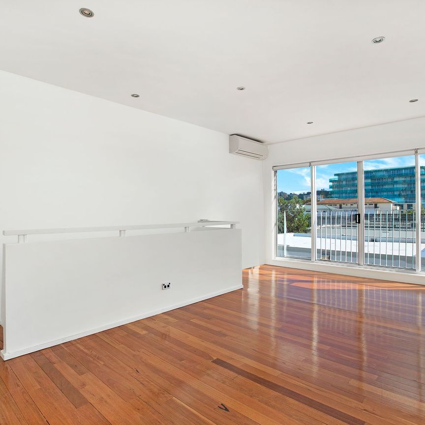 Split Level Apartment in Central Bondi - Photo 1