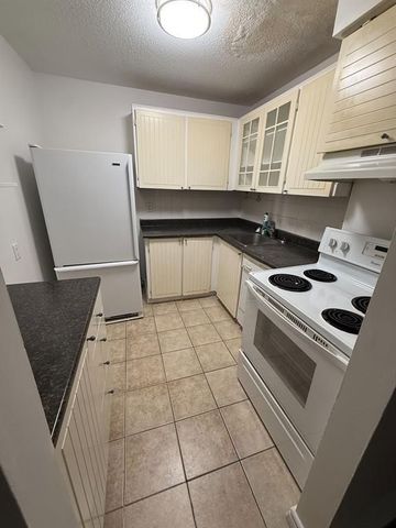 For Lease - 13 Banner Road Unit# L, South of Baseline to Knoxdale, Ontario - Photo 3