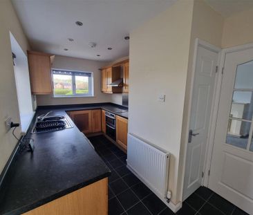 2 bedroom semi-detached bungalow to rent - Photo 6