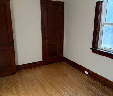 For Lease - 270 Vansittart Avenue, Woodstock, Ontario - Photo 2