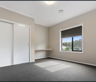 Easy, Low Maintenance Living In Kangaroo Flat - Photo 3