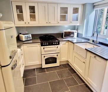 2 bedroom semi-detached house to rent - Photo 3