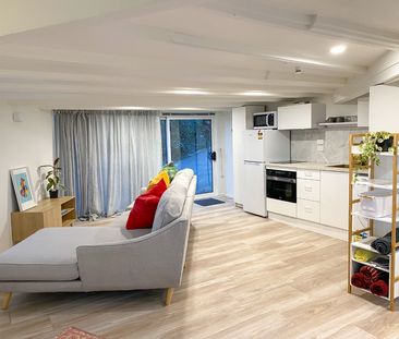 Furnished Studio for Rent — 43 Harbour View Road, Wellington - Photo 2