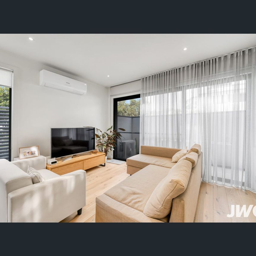 6/2 Curlew Court, Doncaster, Vic 3108 - Photo 1