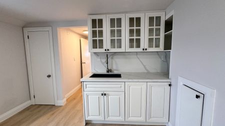 For Lease - 5731 Stanley Avenue Unit# C2, Niagara Falls, Ontario - Photo 3