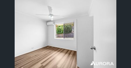 Spacious Family Living with a Generous Backyard in Sunnybank - Photo 3