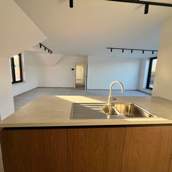 Appartement te huur - Photo 1