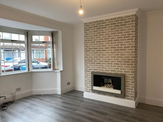 3 bedroom terraced house to rent - Photo 1