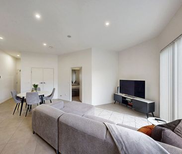 One bedroom unit offers a blend of comfort, style, and convenience,... - Photo 1