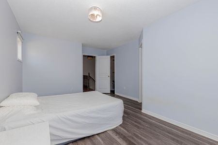 For Lease - 2 Lancaster Court, Barrie, Ontario - Photo 4