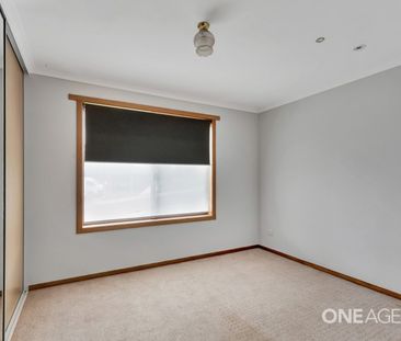 Well Maintained Large Family Home! - Photo 5