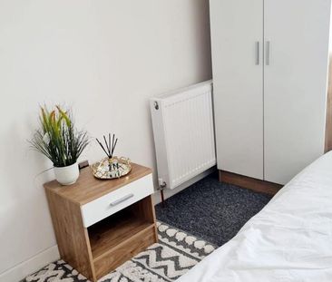 1 bedroom in a house share to rent - Photo 5