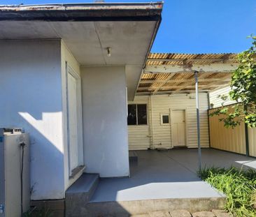 Charming Period Home in Sought-After Pocket of Brunswick - Photo 5