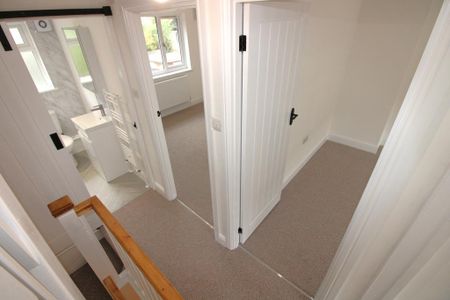 3 bedroom terraced house to rent - Photo 5