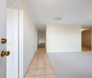 118 Wright Street, Glenroy NSW 2640 - House For Rent | Domain - Photo 6